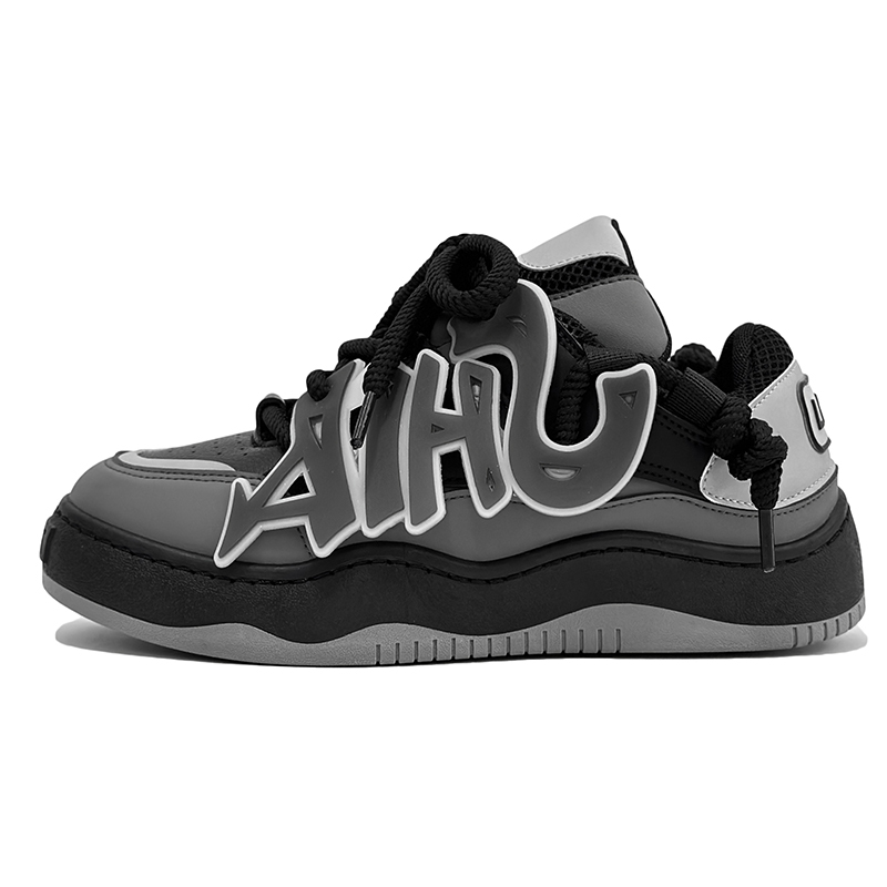 Men's Retro Style Skateboarding Spring New Thick Sole Non-Slip Breathable Leisure Sports Board Shoes