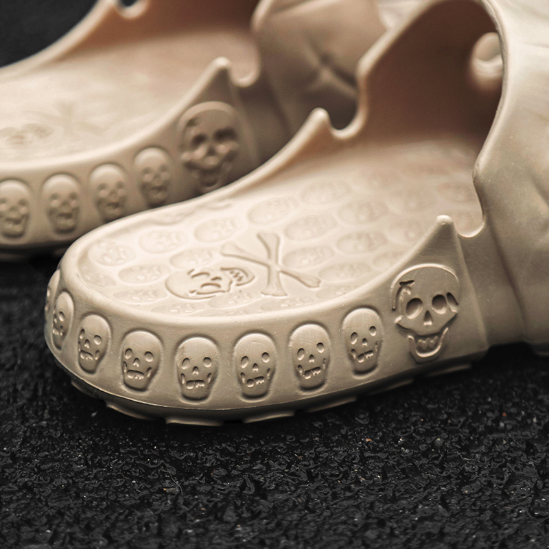2023 Summer Personalized Skull Design Men Slippers Outdoor Beach Sandals Slides Thick Bottom Non-slip Leisure Women Sandal 46 47