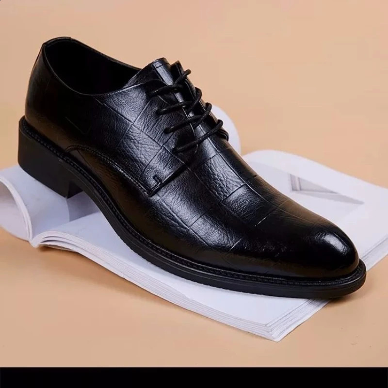 Men Wedding Leather Business Mens Dress Pointed Casual Youth British Style Inner Heightening Spring Arrivals Shoes 240904