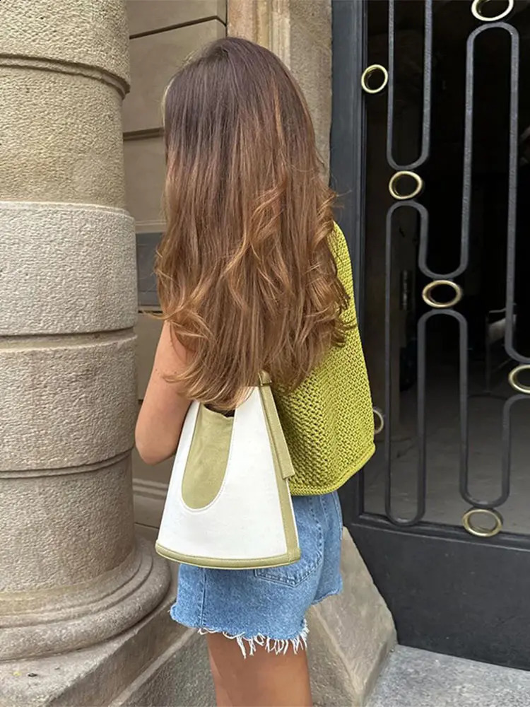 Fashion Green Round Neck Knitted Vest For Women Chic Sleeveless Button Pocket Cardigan 2024 Autumn Female Commuting Streetwear 240910