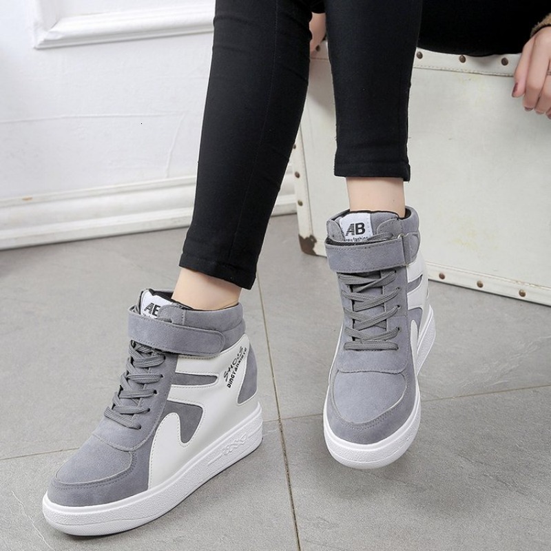 Red Sneakers Women 2023 New High Top Platform Casual Wedges Autumn Winter Female Black Internal Increase Vulcanize Shoes Lace-up