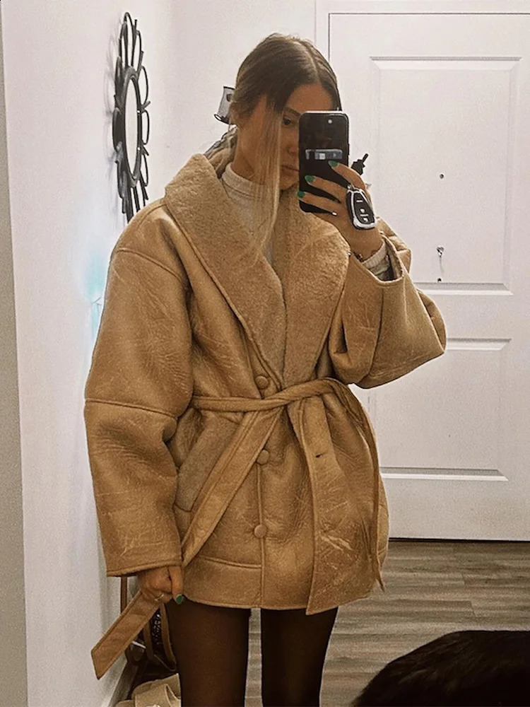 Winter Oversized Shearling Jackets For Women Winter Streetwear Belts Thick Warm Faux Teddy Fur Coat Double Faced Tops 240911