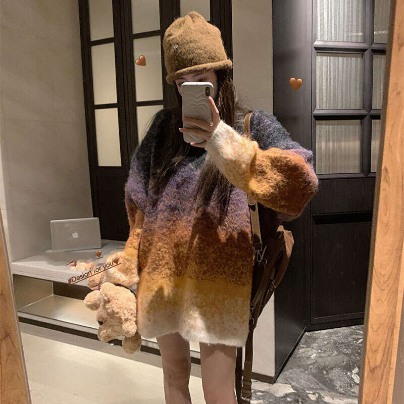 Mohair gradient contrasting color V-neck for women in autumn and winter, lazy style, casual, loose, medium to long knitted sweater top