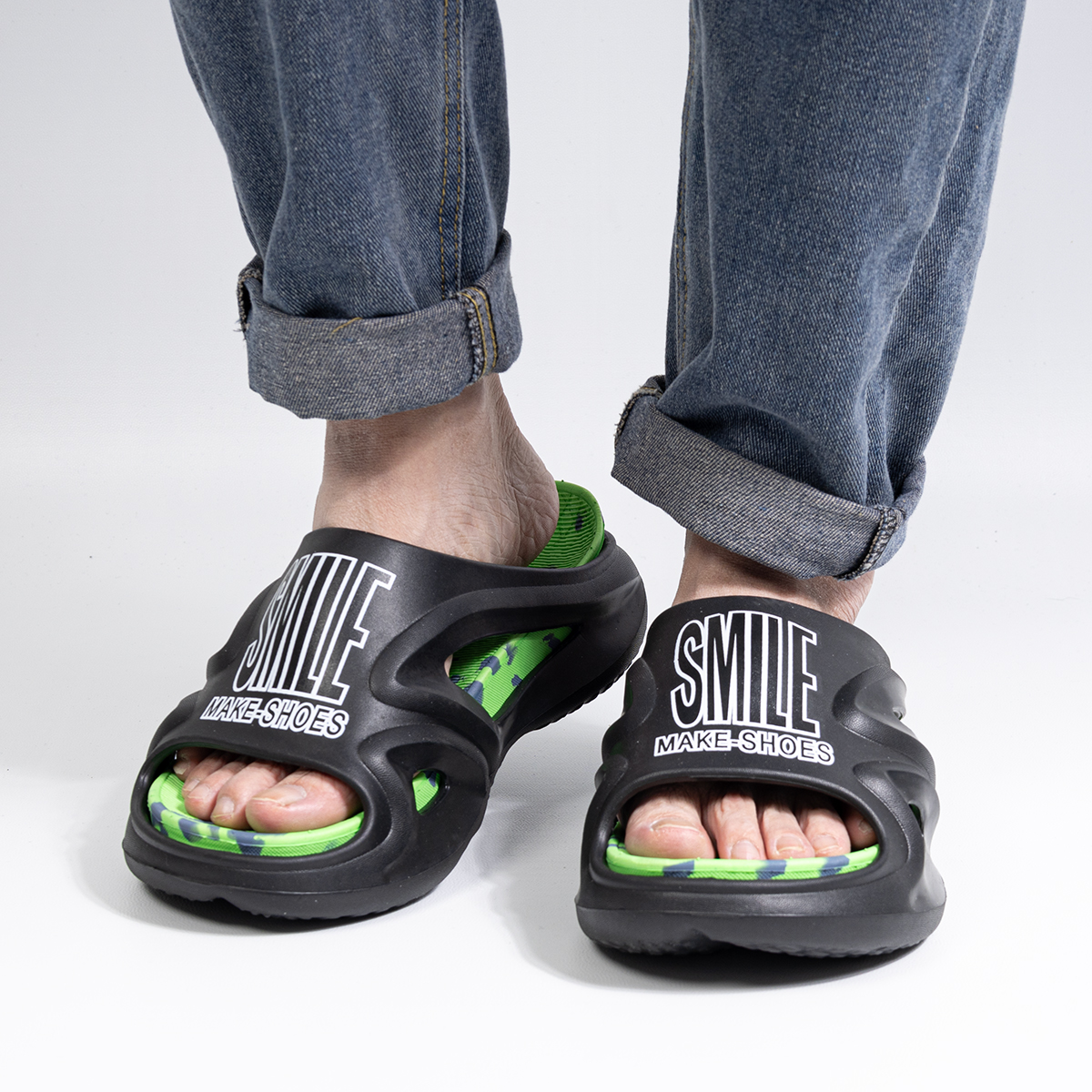 Fashion Men's Slippers Outdoor Indoor Sandals Beach Men Casual Shoes Thick Soft Sole Slides Men Flip-flops Men's Couple Slippers