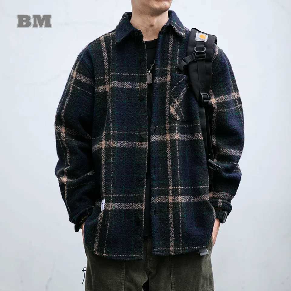 Japanese Vintage Plaid Thick Cargo Shirts For Men Clothing Harajuku High Quality Casual Coat Korean Streetwear Loose Shirt Male Z240914