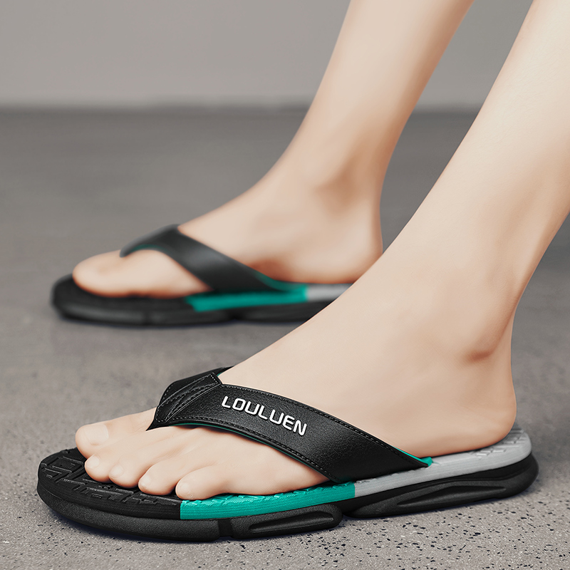 Fashion 2023 New Men Flip Flops Outdoor Summer Massage Slippers Beach Mens Breathable Non-slip Bathroom Men's Flip Flops Sandals