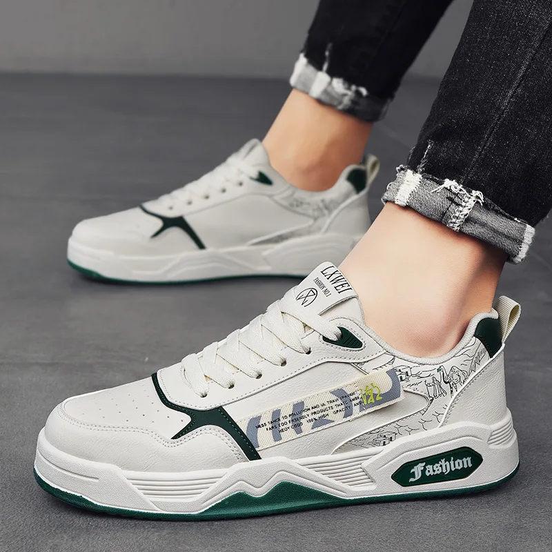 New Student Sports Shoes Men's Fashion Versatile Thick Sole Board Shoes Leather Contrast Retro Flat Casual Shoes 2024