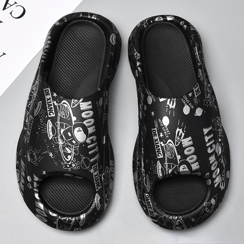 r Shoes Men Slippers Cool Fashion Non-slip EVA Soft Soles Thick Bottom Beach Sandles Couple Slides for Women Flip Flops 2023