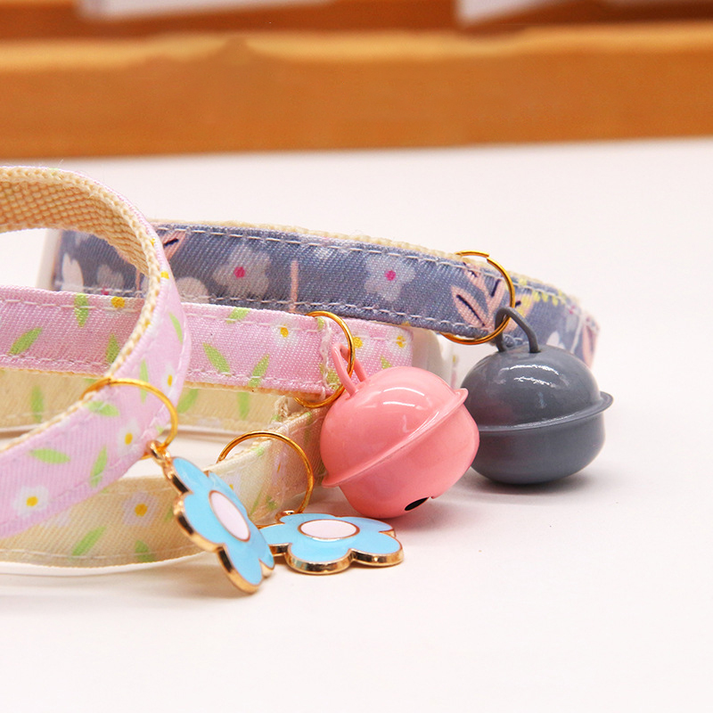 Pet Collar Adjustable Small Cat Dog Collars with Bell and Safety Buckle Necklace Cute Ornament Flower Fresh Small Flower Pattern