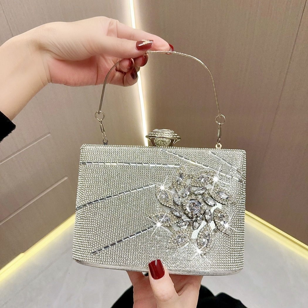 New Water Celebrity Style Dress Diamond Inlaid Handheld Banquet Women's Bag, Single Shoulder Diagonal Straddle Small Bag