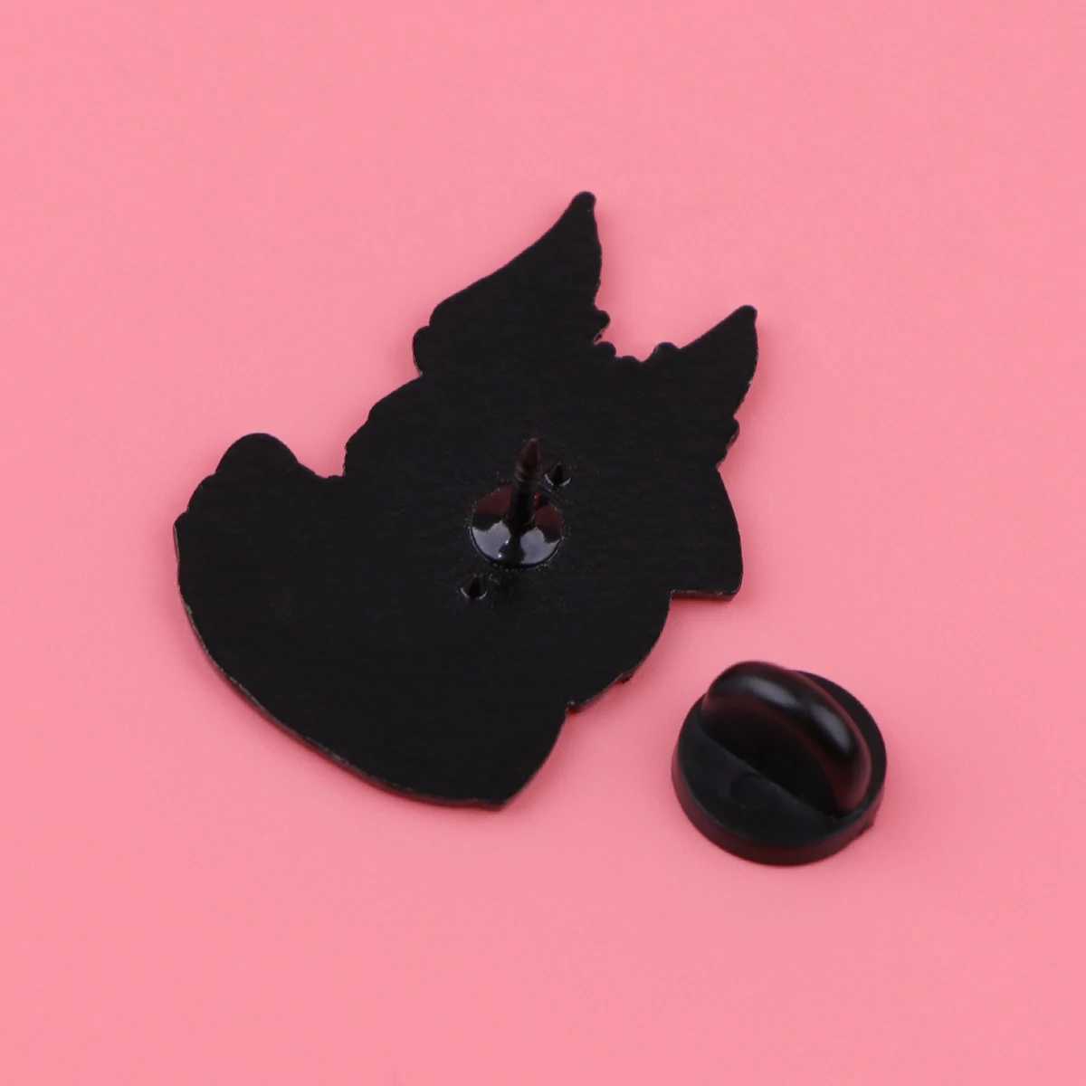 Funny Duck Metal Enamel Pins Cartoon Angel Brooches for Women Men Lapel Pin Backpack Bags Badges Kids GiftsX240914