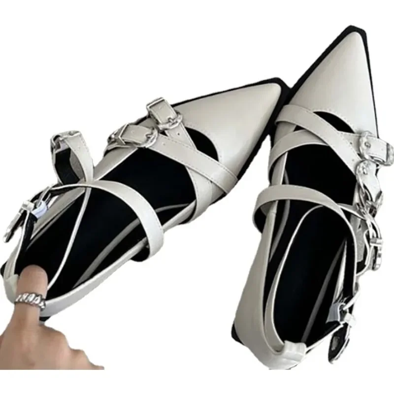 Woman Elegant with Low Casual Leather Fashion Designer Heels Gothic Shoes Pointed New Toe Thick Heel Punk Belt Buckle 8358