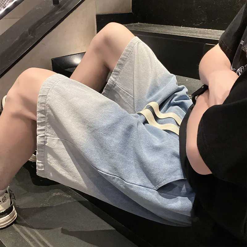 Denim shorts mens summer handsome gradient straight-leg five-quarter pants mens American loose brand retro mid-length pantsX240914
