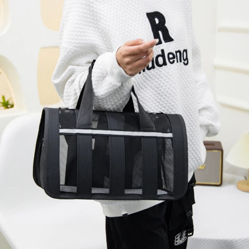 Shoulder Bag Pet Carrying Bag Supplie Pet Outing Portable Cat Dogs Travel Handbag Summer Breathable Carrier Puppy Kitten