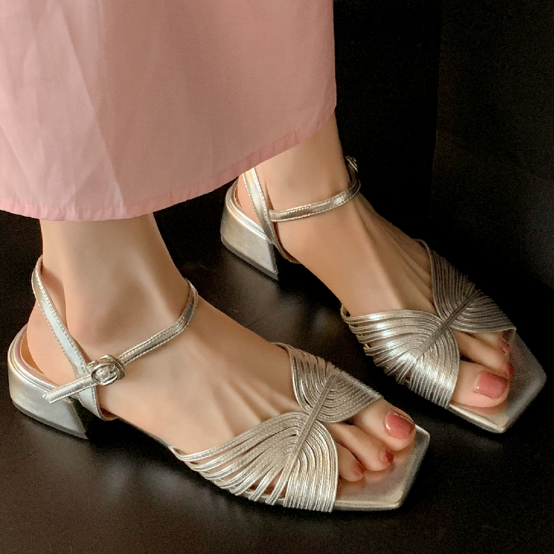 Luxury Gold Silver Women's Sandals Summer Shoe Open Toe Casual Medium Heel Straps Party Shoes Designer Strap Flip Flops For Girl