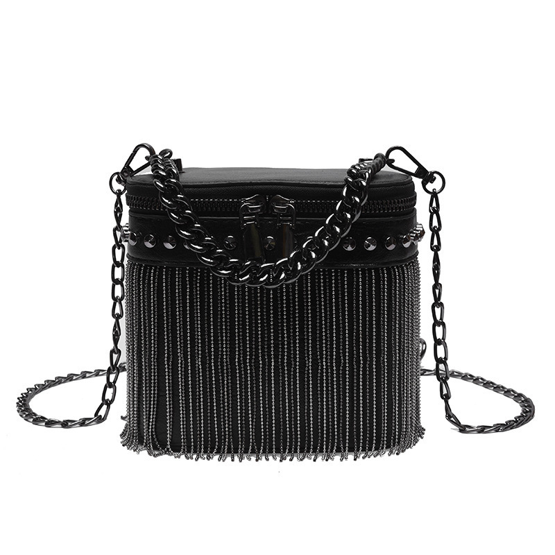 2024 New Water Bucket Motorcycle Flowing Su Fashion One Shoulder Crossbody Bag, Mobile Phone Rivet Bag