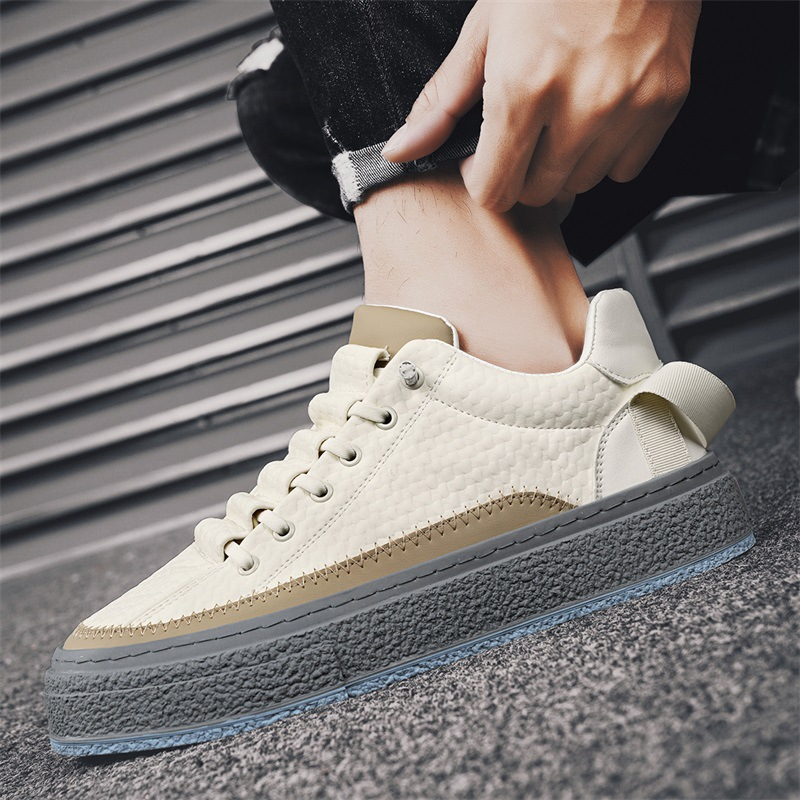 Trendy Live Broadcast Casual Shoes Unique Design Thick Bottom Board Shoes Hong Kong Style Bread Outdoor Construction Men