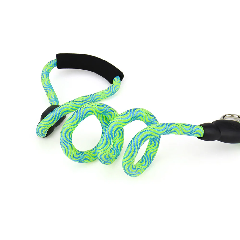 Pet Double-headed Dog Walking Rope Wave Pattern One Drag Two Traction Rope Anti-winding Detachable with Comfortable Foam Handle