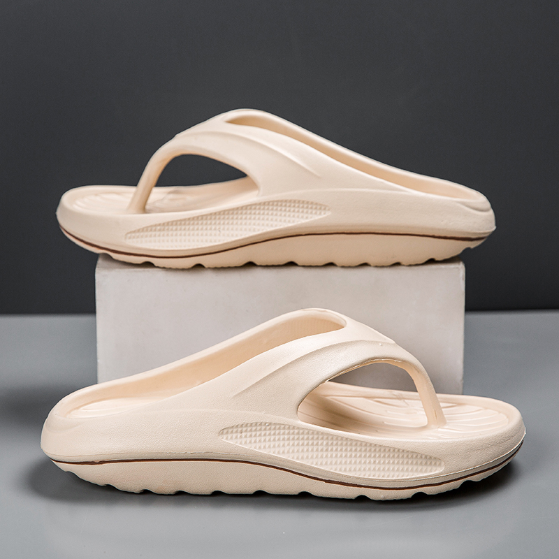 Fashion Men Slippers Outdoor Indoor Flip Flops Comfortable Soft New Men's Beach Sandals Non-slip Bathroom Home Men's Slippers