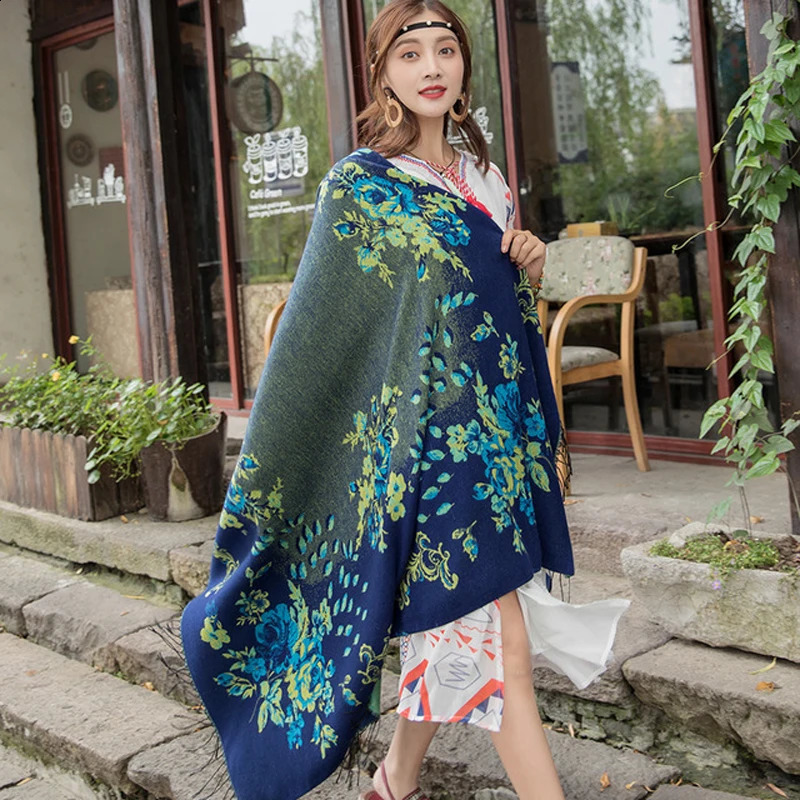 140*140cm Travel Shawl Women Cashmere Pashmina Scarf Winter Female Elephant Tassel Wraps All-match Square Blanket 240909