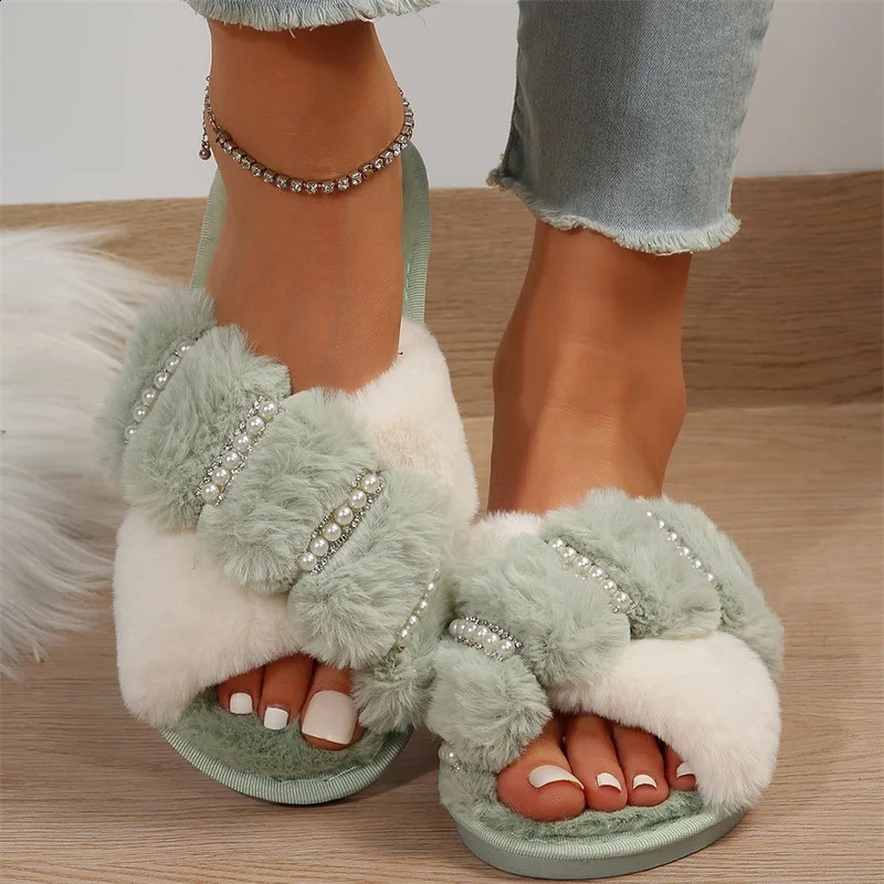 Women Fashion Warm Fluffy Slippers Cozy Faux Fur Cross Indoor Floor Slides Flat Soft Furry Ladies Female Celebrities Flip Flops 240914