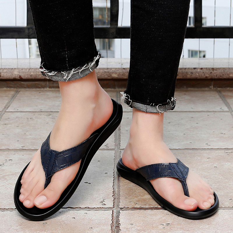 2024 New Men Leather Slippers Mens Flip Flops Slides Casual Outdoor Summer Italian Designer Classic Blue Beach Footwear Male