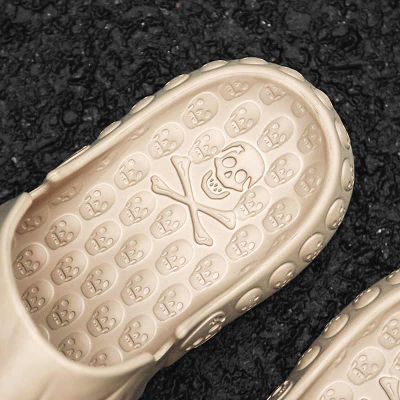 2023 Summer Personalized Skull Design Men Slippers Outdoor Beach Sandals Slides Thick Bottom Non-slip Leisure Women Sandal 46 47