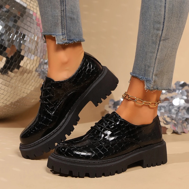 Spring 2024 New Black Platform Flats Women Loafers Slip on Boat Shoes Designer Casual Leather Oxfords 149c