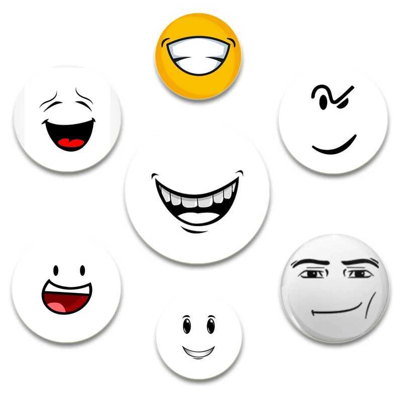 Face Winning Smile Cute Funny Creative Brooch Figures Pins Round Button Pin Backpack Clothes Decoration Fashion Jewelry GiftsX240914