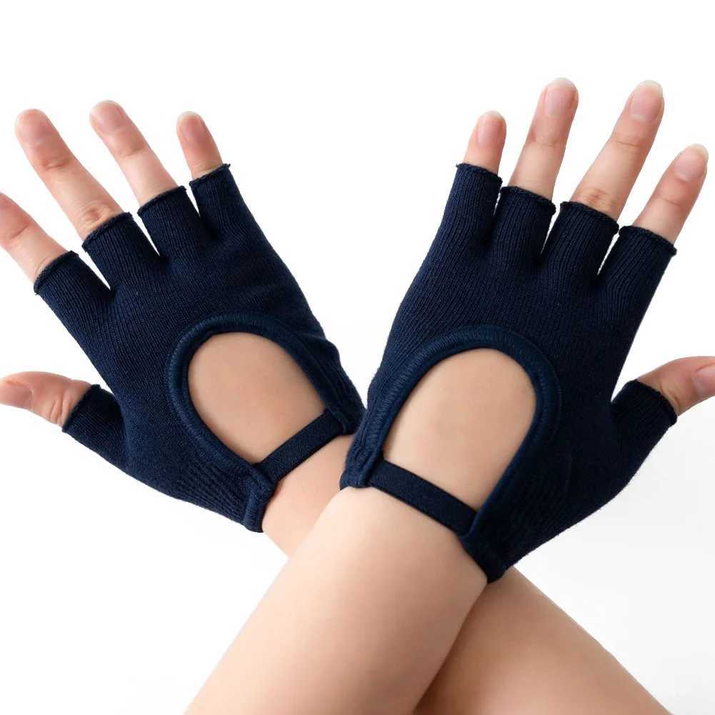 Yoga Gloves Non Anti Slip Grip Sticky Gloves Men Women Gym Yoga Pilates Balance Warm Fitness Half Finger Gloves Hand Protector Y240914