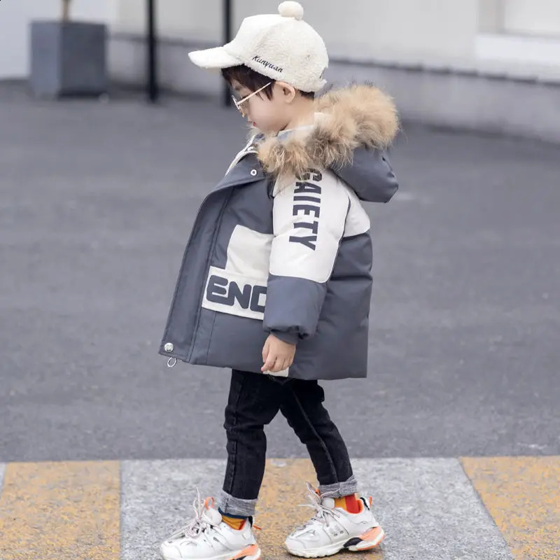 Winter Boys Coat 2023 Baby Fur Collar Hooded Cotton Plus Velvet Thicken Warm Jacket For Childrens 28Years 240905