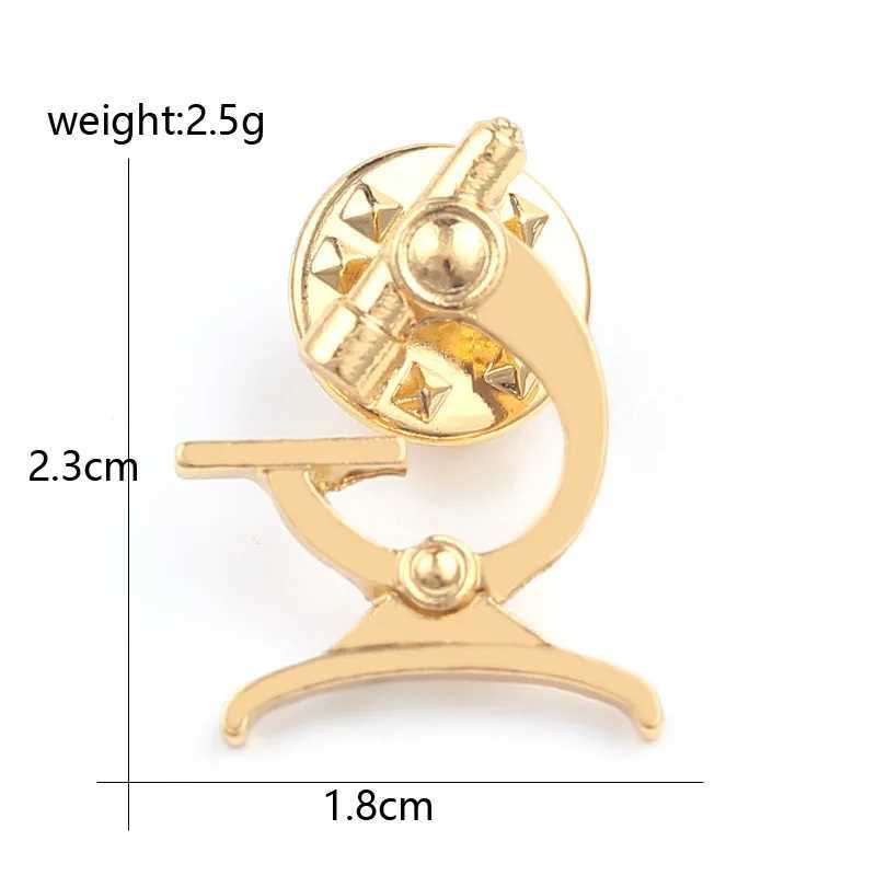 New Medical Medicine Brooch Pin Stethoscope Electrocardiogram Microscope Heart Shaped Pin Nurse Doctor Backpack Lapel JewelryX240914
