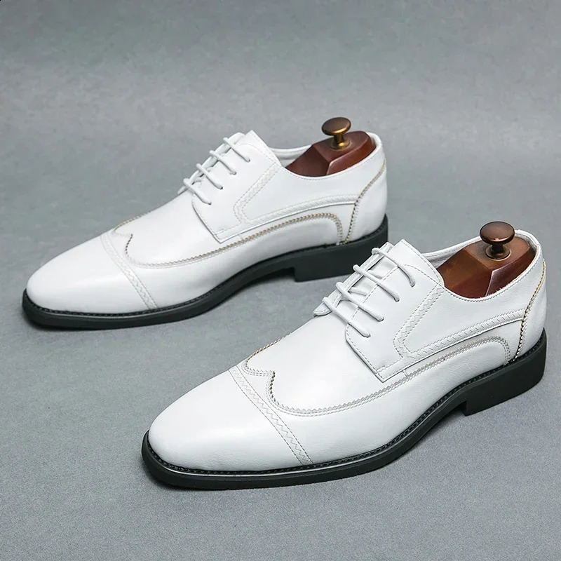 White Brogue Wedding Shoes Fashion Formal Dress Mens Business Leather Shoes Black Suit Office Oxford British Style Shoes For Men 240904