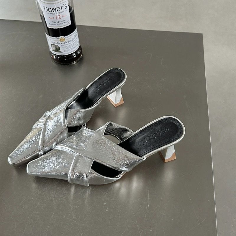 2024 Spring and Summer New Rhinestone Pointed Flat Slippers Female Summer Wear Baotou Half Drag Mueller Shoes Female Slippers