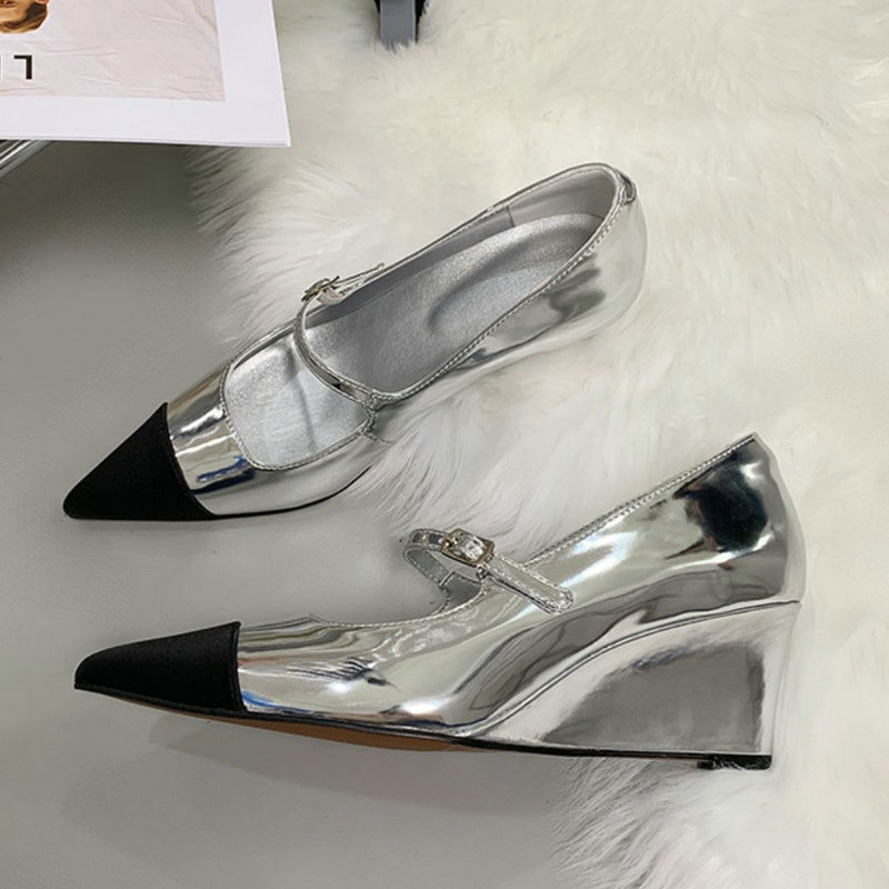 2025 new Fashion Pointy Wedges Heel Heels Women'S Summer Vintage Sier French Mary Jane Small Leather Shoes 0a41 s
