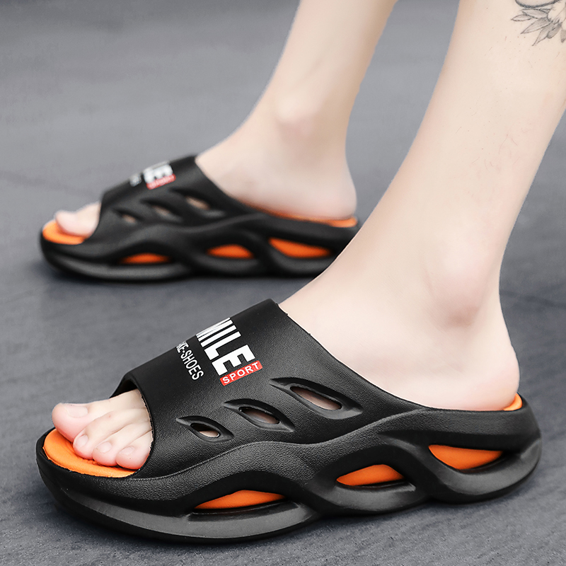 New Men's Slippers Indoor Outdoor Sandals Beach Comfortable Soft Slides Design Men Casual Shoes Flip-flops Mens Home Slippers