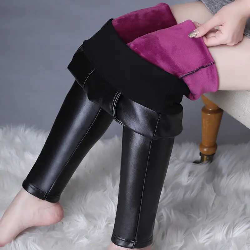 2025 High Waist and Thin Stepping on Feet in Autumn and Winter Pu Leather Pants Warm Velvet and Thickened Outer LeggingsX240914