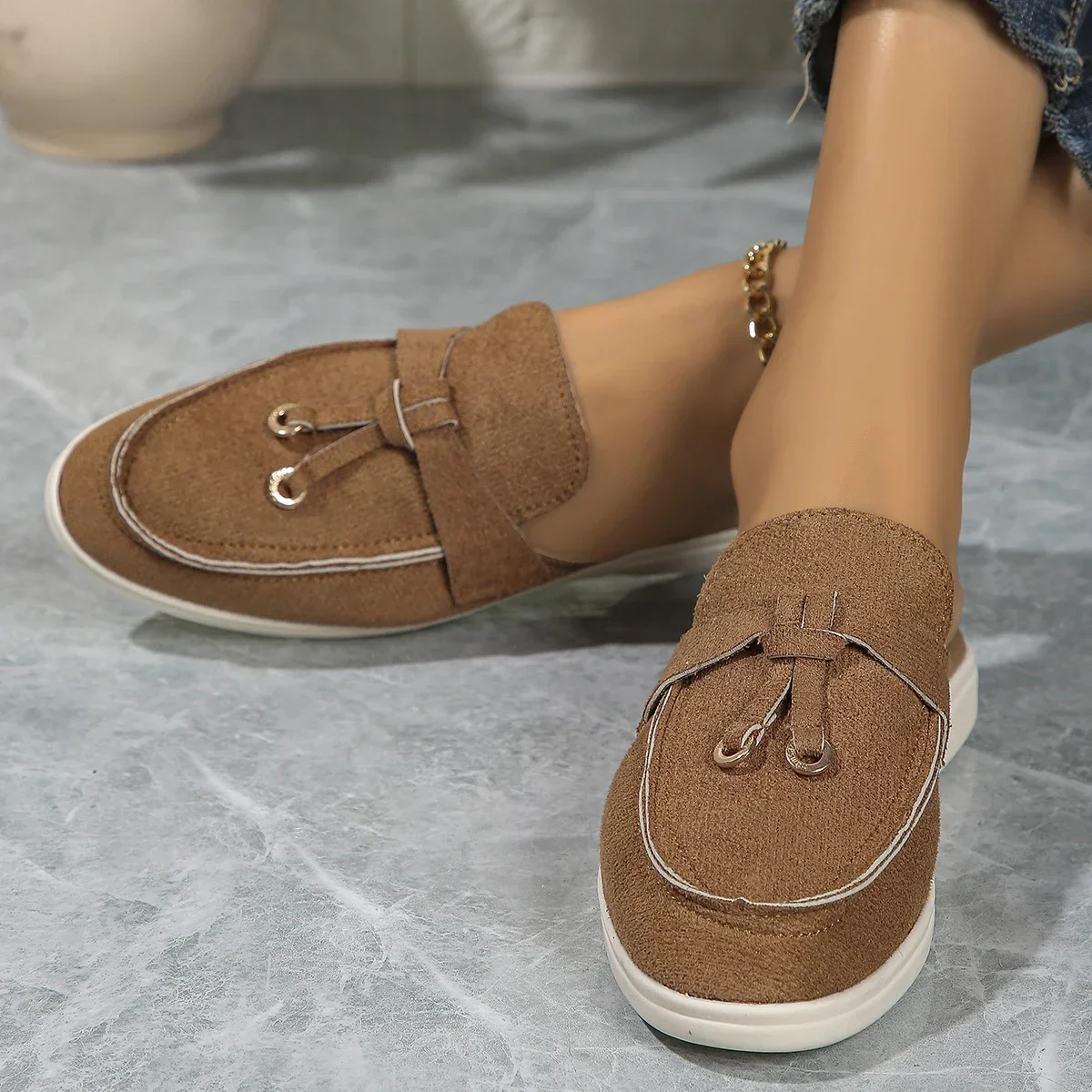 New Casual Flat Bottom Mules Lock Tassel Loafers Fashion Women Single Brand Metal Buckle Slipper Comfortable Slip on Shoes 650a 1c1c
