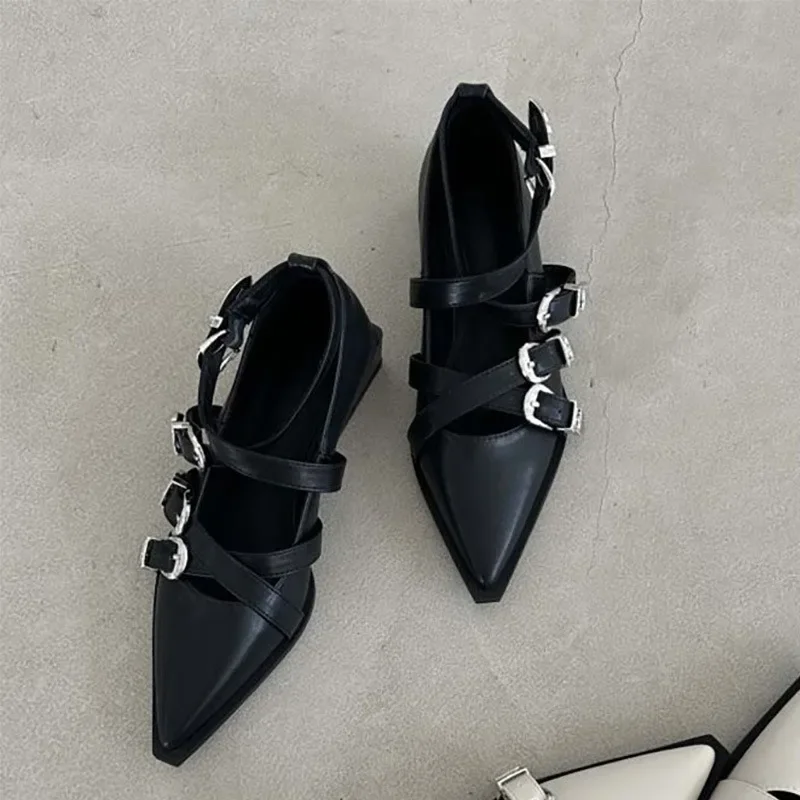 Woman Elegant with Low Casual Leather Fashion Designer Heels Gothic Shoes Pointed New Toe Thick Heel Punk Belt Buckle 8358