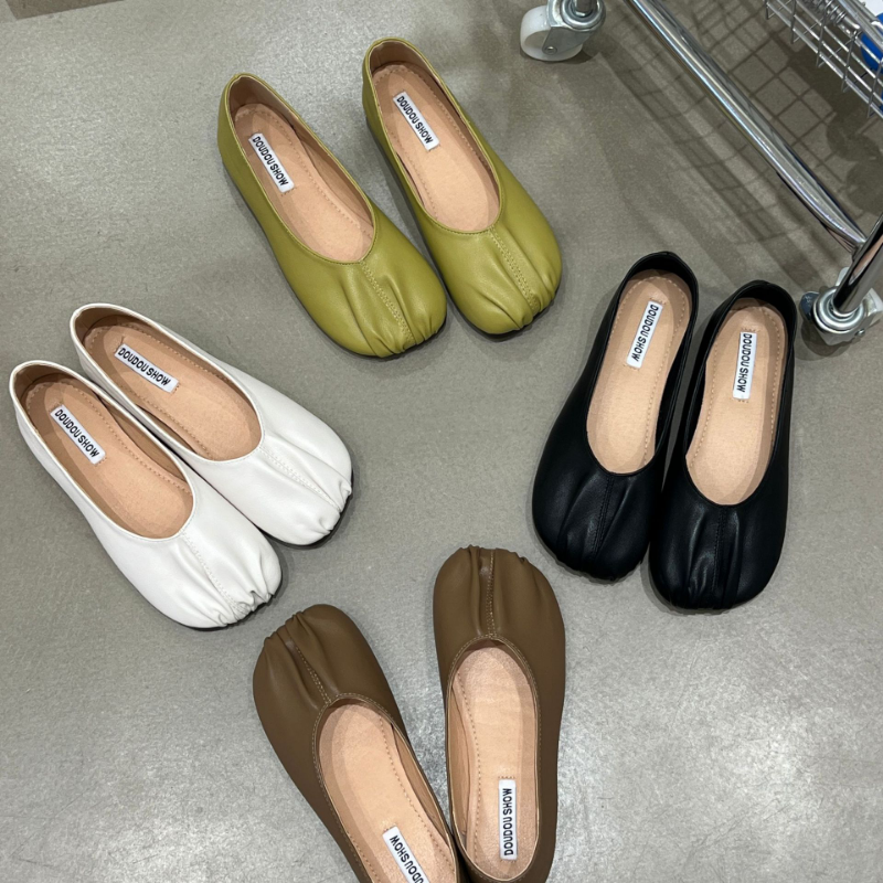 Korean Version Flat Bottom Comfortable Soft Sole Square Toe Single Shoes 2023 New Fashion Casual Simple Women Shoes Autumntime
