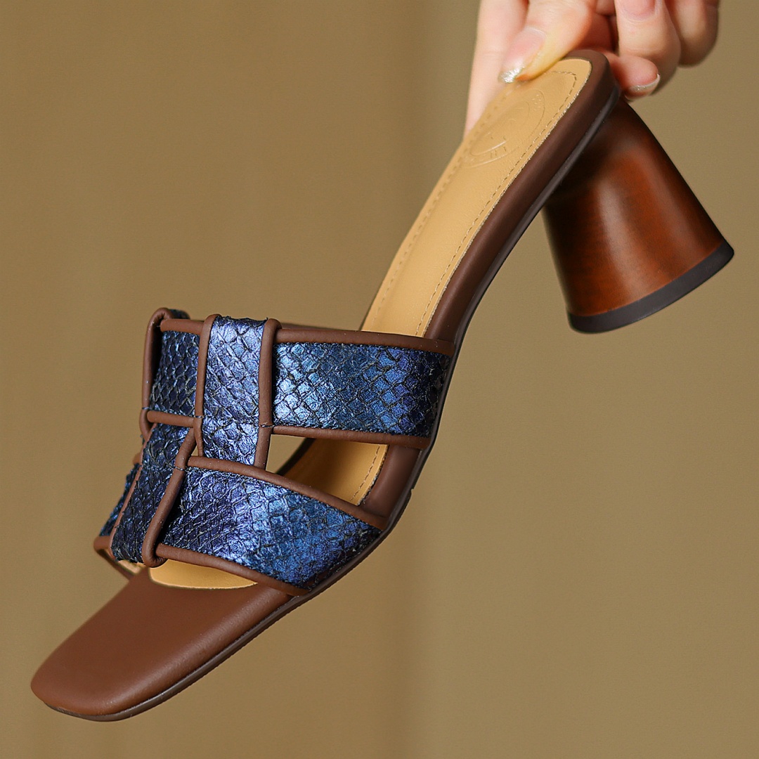 Salmon Skin Braided Slip-On Sandals: Chic Summer 2024 Collection