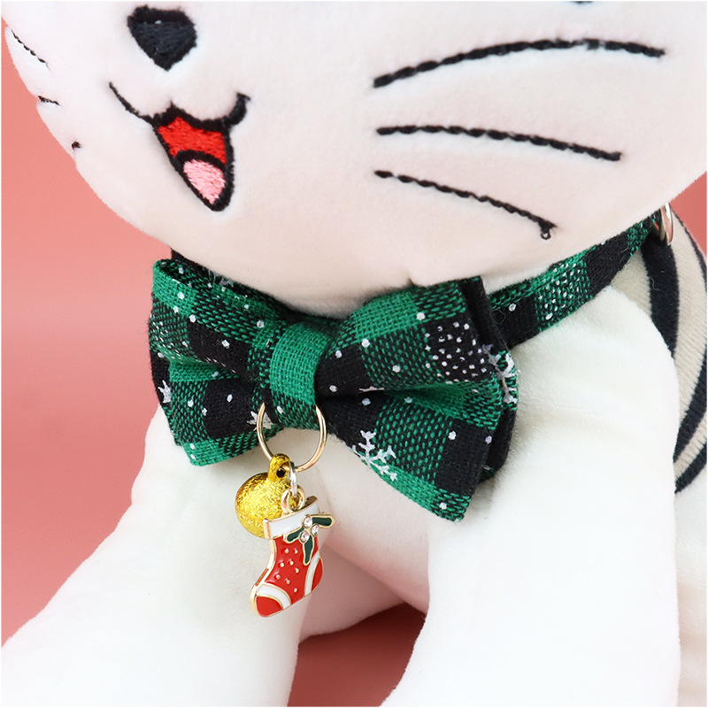 Adjustable Pet Collar Christmas Snowflake Plaid Detachable Bow With Bells Personalized Pendant Kitten Collar Small Dog Accessory