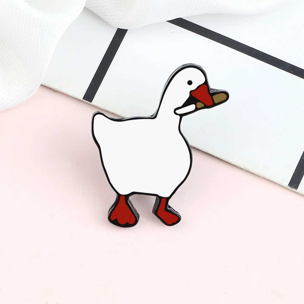 Funny White Goose Enamel Pins Cartoon Gooses With Knife Brooches Cute Personality Badge Backpack Clothes Lapel Pin Jewelry GiftsX240914