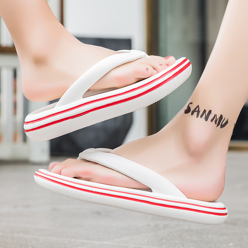Fashion New Men's Flip Flops Outdoor Indoor Slippers Soft Sole Slides Men Beach Sandals Non-slip Home Men Slippers Flip Flops