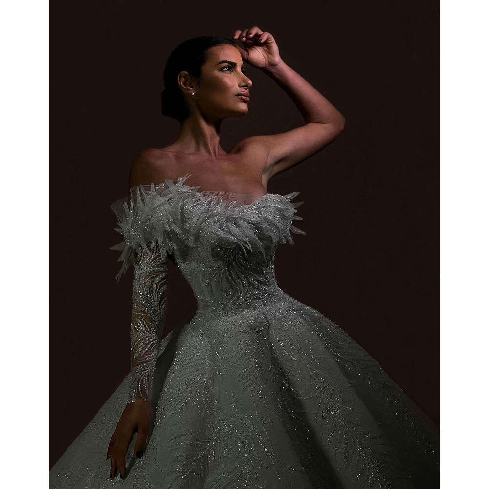 Princess Wedding Dresses Ball Gown Strapless One Shoulder Sequins Feathers Or-Length Bride Dress Vestido De Novia Custom Made 0218