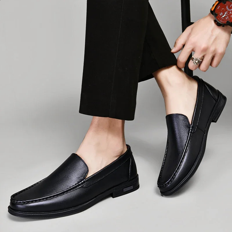 Male Comfy Walking Shoe Genuine Leather Slip on Mens Loafers Trend Casual Shoes Men er Moccasins Drive Shoes 240909