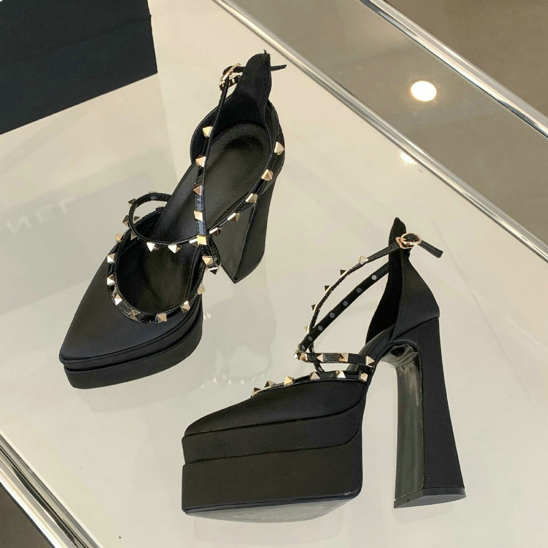 Summer 2024 New Fashion Rivet Pumps Thick Heel Pointed Satin High Heels Women's Single Shoes 58a9 s