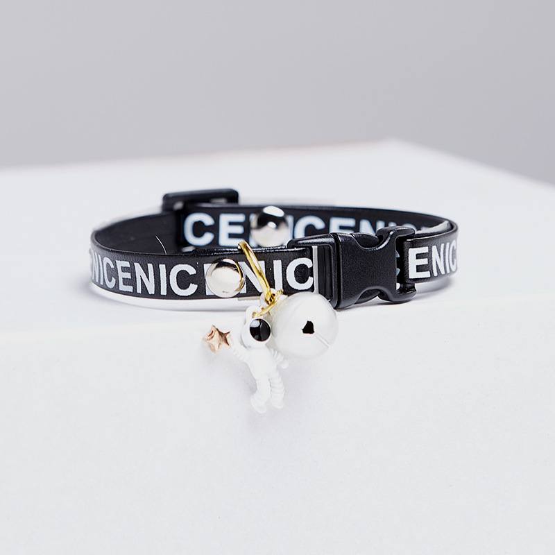 Adjustable Cat Collar, Pu Pet Collar with Bell and Spaceman Pendant Decoration To Prevent Getting Lost for Kittens and Puppies