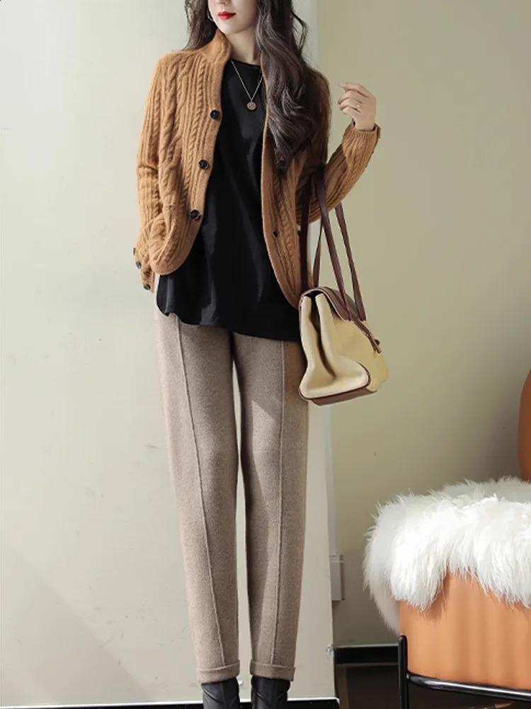 Thick Thread Fried Dough Twists Cardigan For Women In Autumn And Winter Small Crowd n Short Slim Wool Coat 240904
