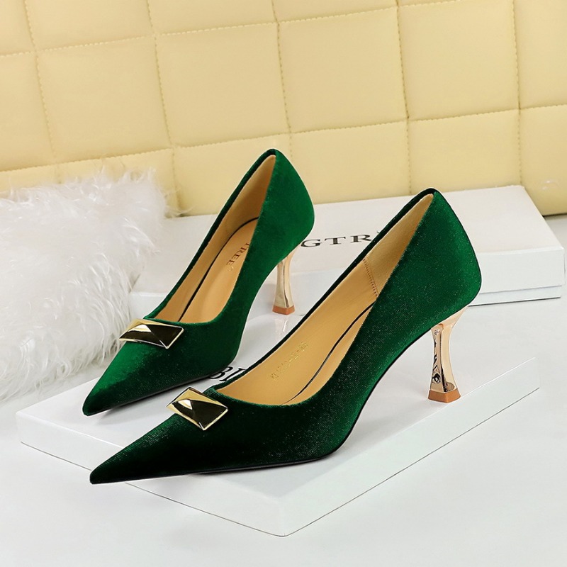 Shoes BIGTREE Woman Pumps Classic Basic Metal Decoration Pointed Toe Quality Ck 7Cm Thin New High Heels Mature Lady Party Sexy Women Shoe 940B
